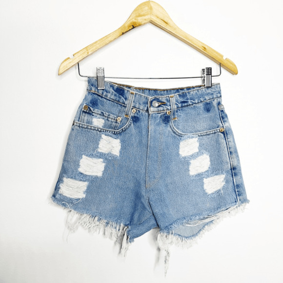 VTG REMADE LEVI'S 550 SHORTS women's Light wash denim distressed cotton size 24 - Picture 2 of 6